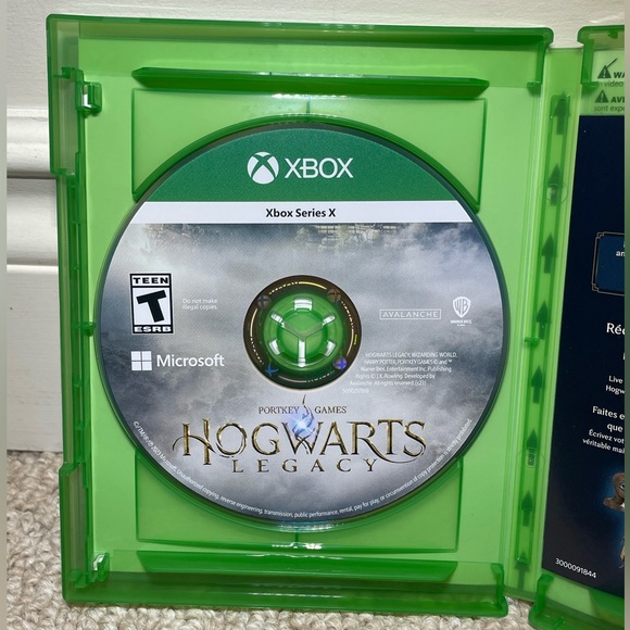 NEVER USED Hogwarts Legacy, Xbox Series X - Picture 2 of 5